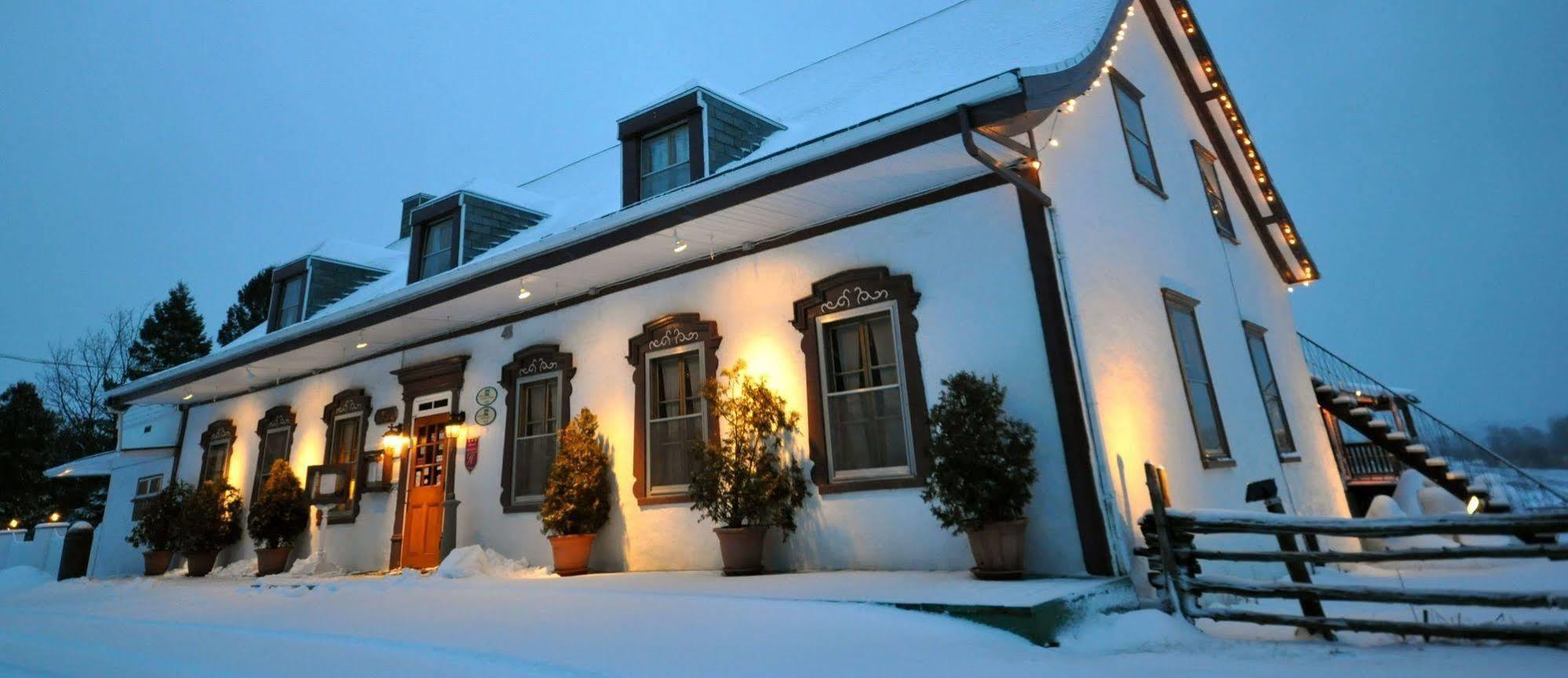 Auberge Baker Chateau Richer Екстер'єр фото